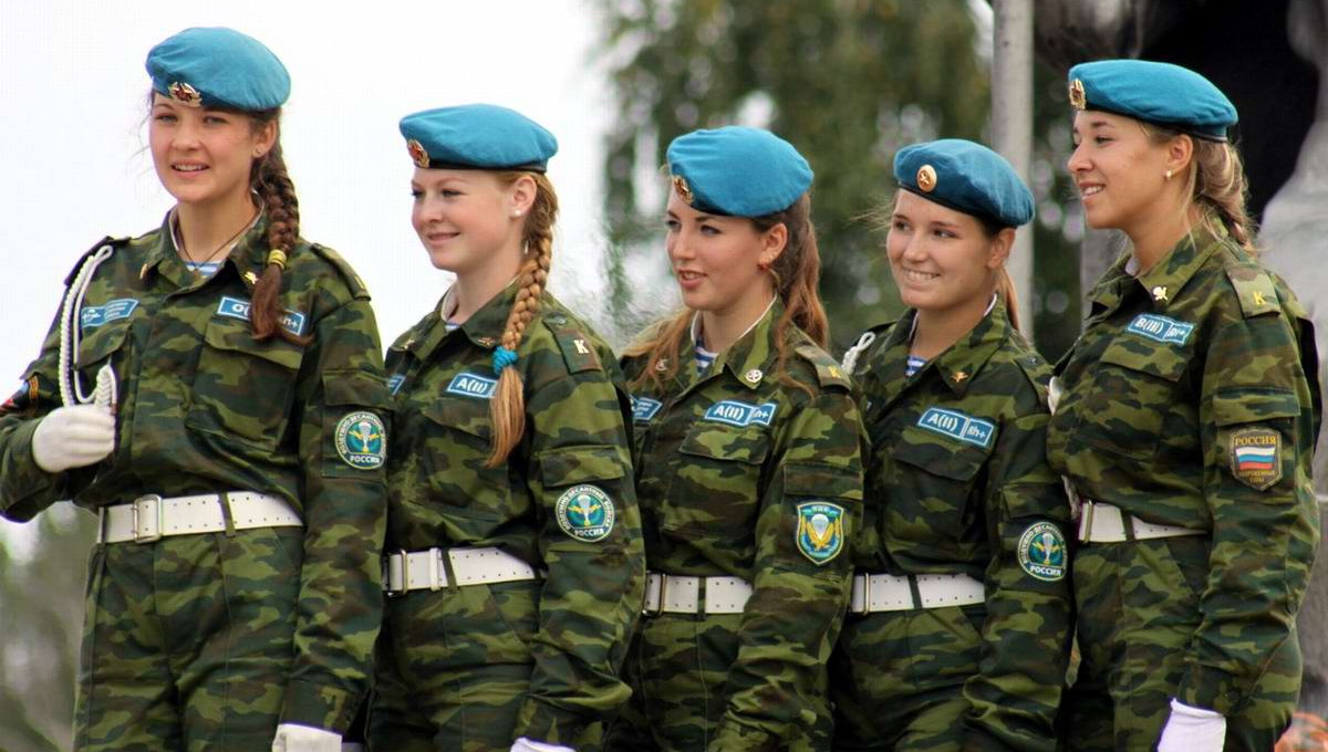 Путин подписал закон об отсрочке от призыва для беременных и многодетных