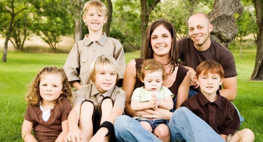 Семьям с пятью детьми предложили предоставлять автомобили