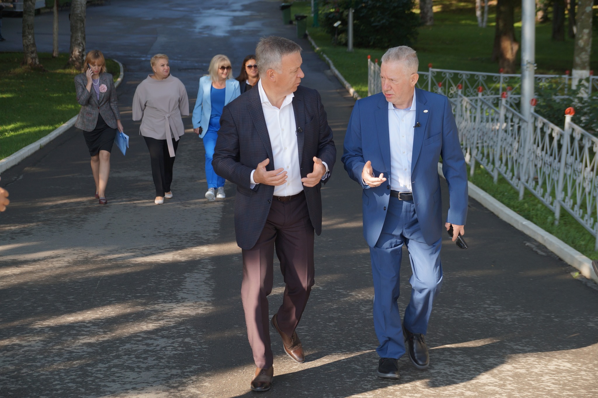 ​В Южно-Сахалинске на образовательном форуме смоделировали сетевую школу