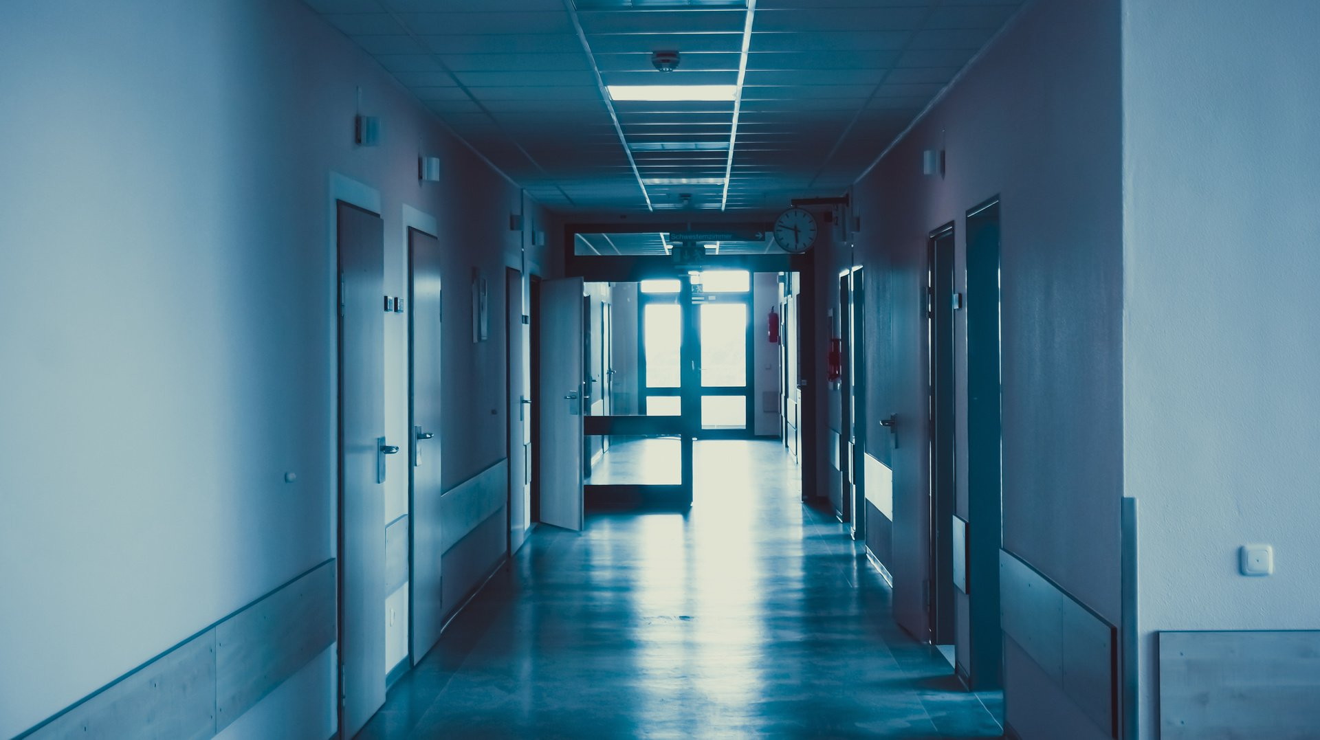 Минпросвещения оценило эпидситуацию в общеобразовательных учреждениях