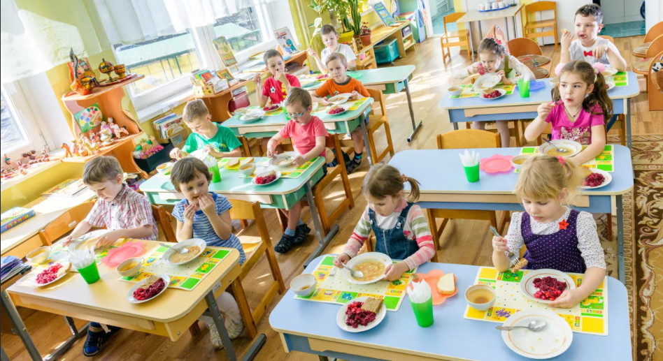 Только 8% школ могут организовать питание для детей с аллергией и сахарным диабетом