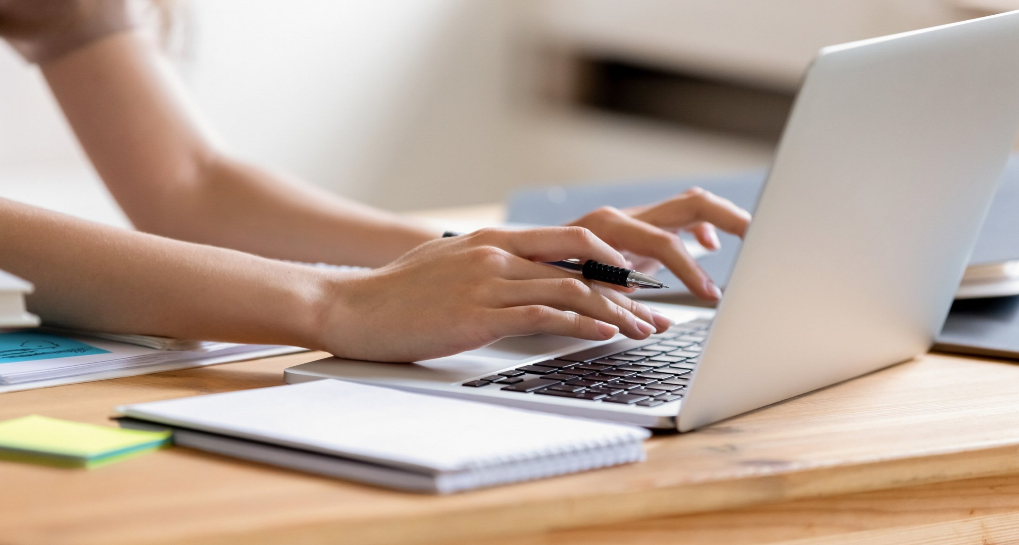 Сколько школ в России уже перевели на дистант