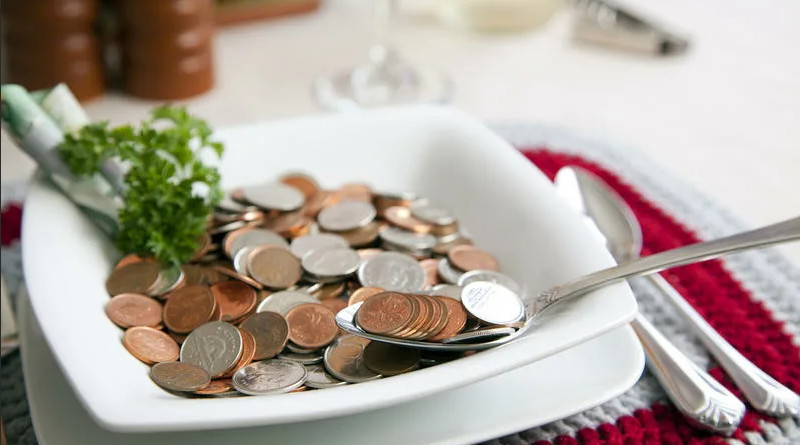 В 60 регионах оклады педагогов ниже МРОТ: как это объясняют в правительстве