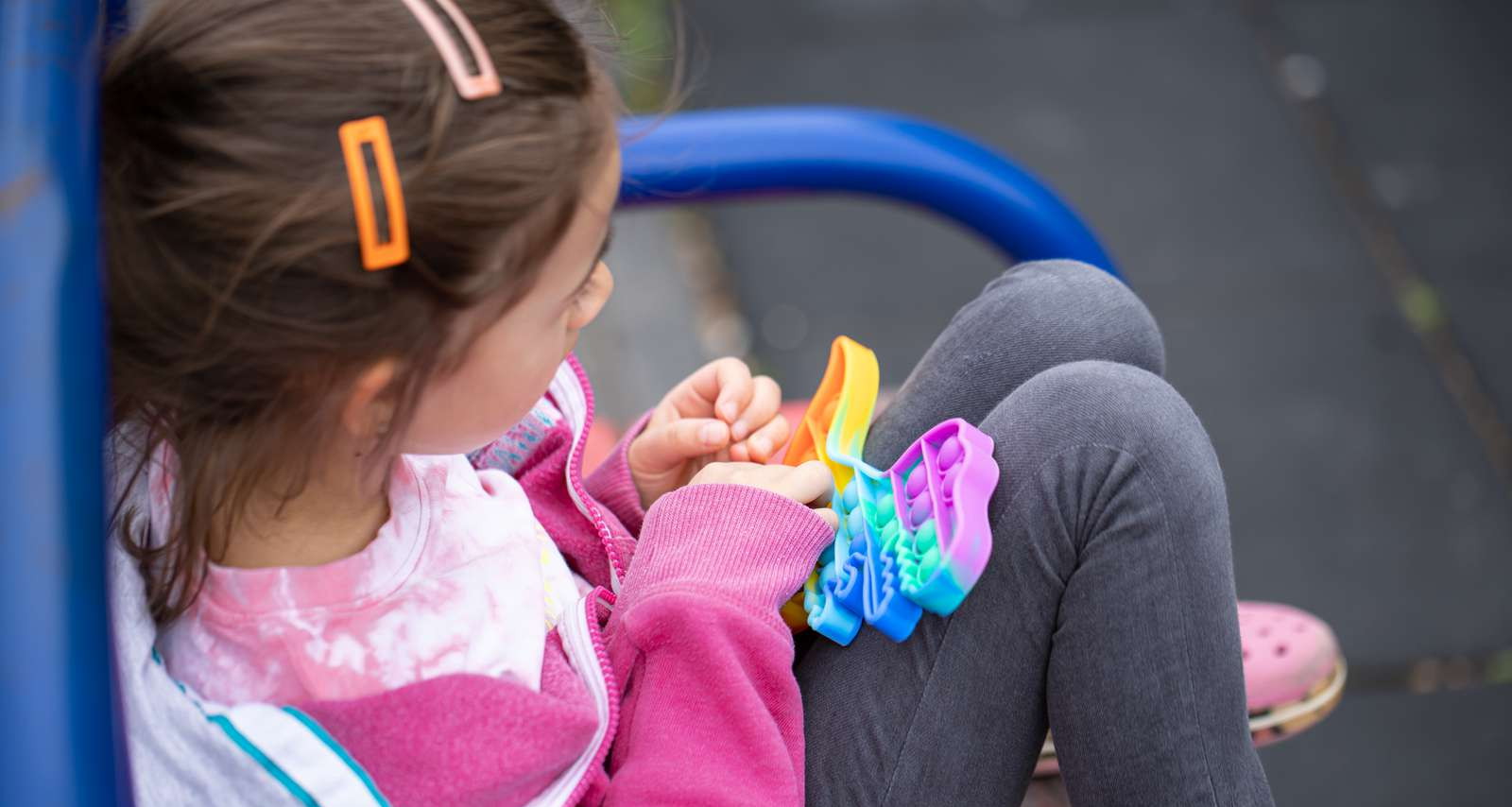 «Поп-иты» и «симпл-димплы: Александр Асмолов – об опасности антистрессовых игрушек