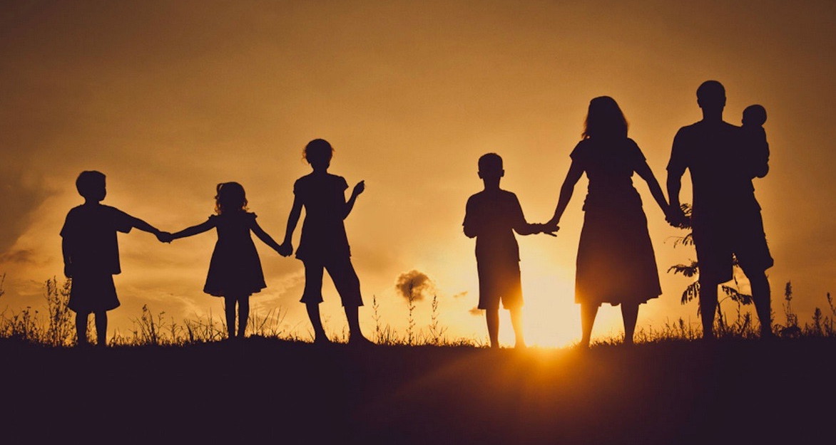 Путин назвал национальной идеей России крепкую многодетную семью