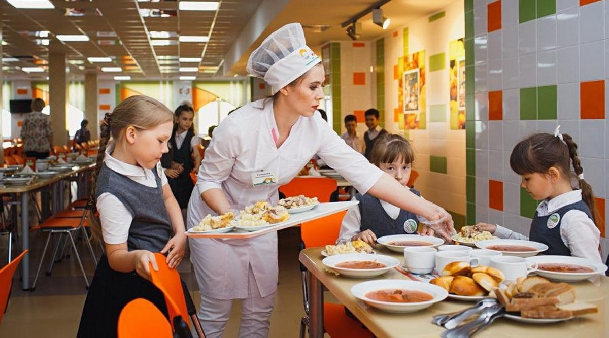 Правительство РФ увеличит субсидии на горячее питание школьников