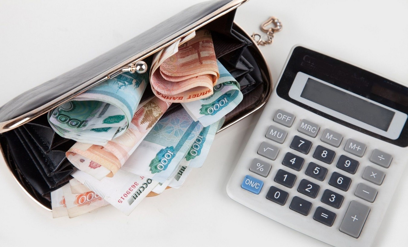 В Москве поднимут зарплату бюджетникам