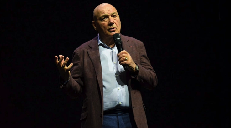 ​Владимир Познер: «Школа должна учить думать и всё время задавать вопрос “А почему?”»