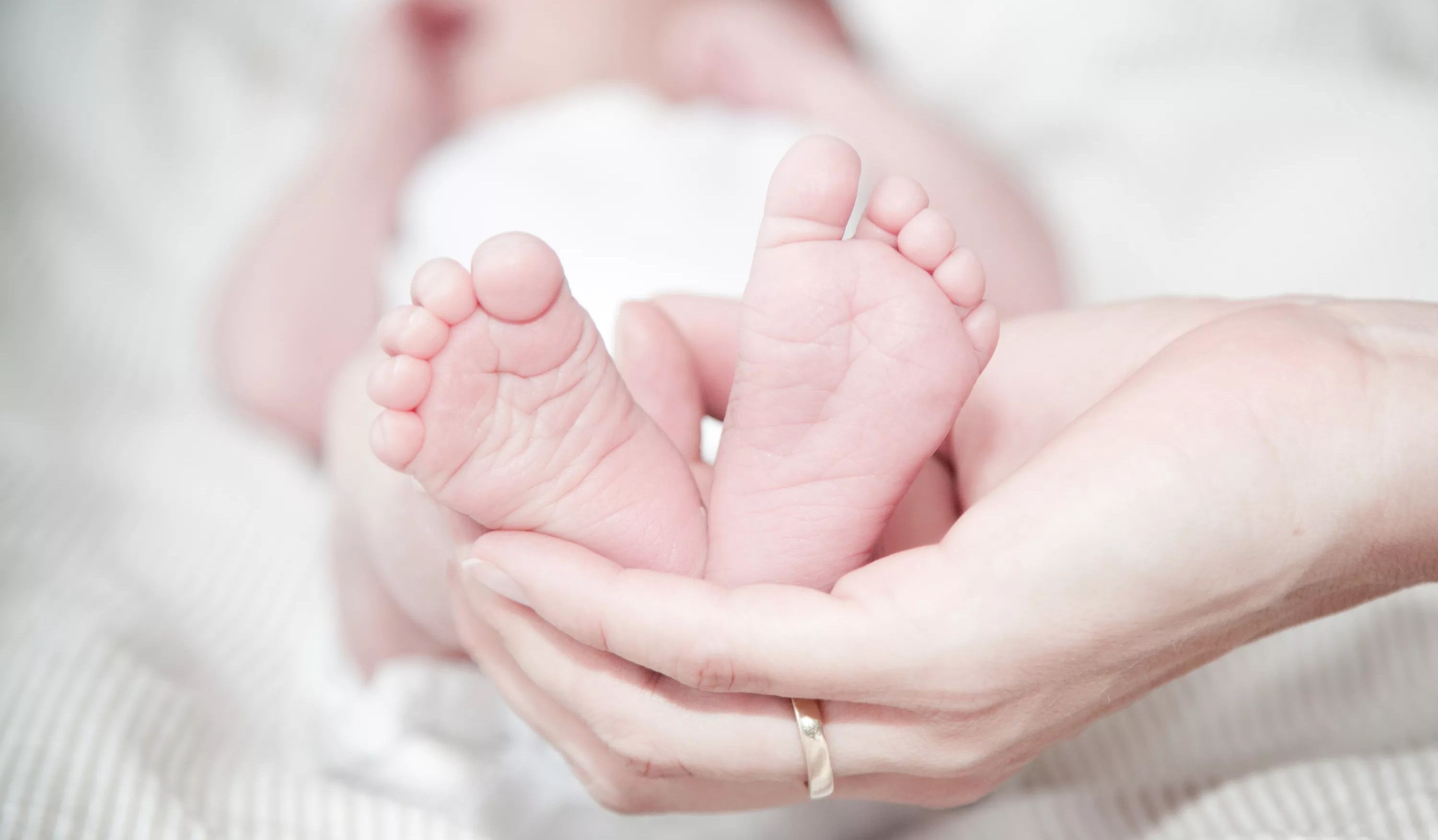 В Подмосковье родила первая беременная с прививкой от COVID-19