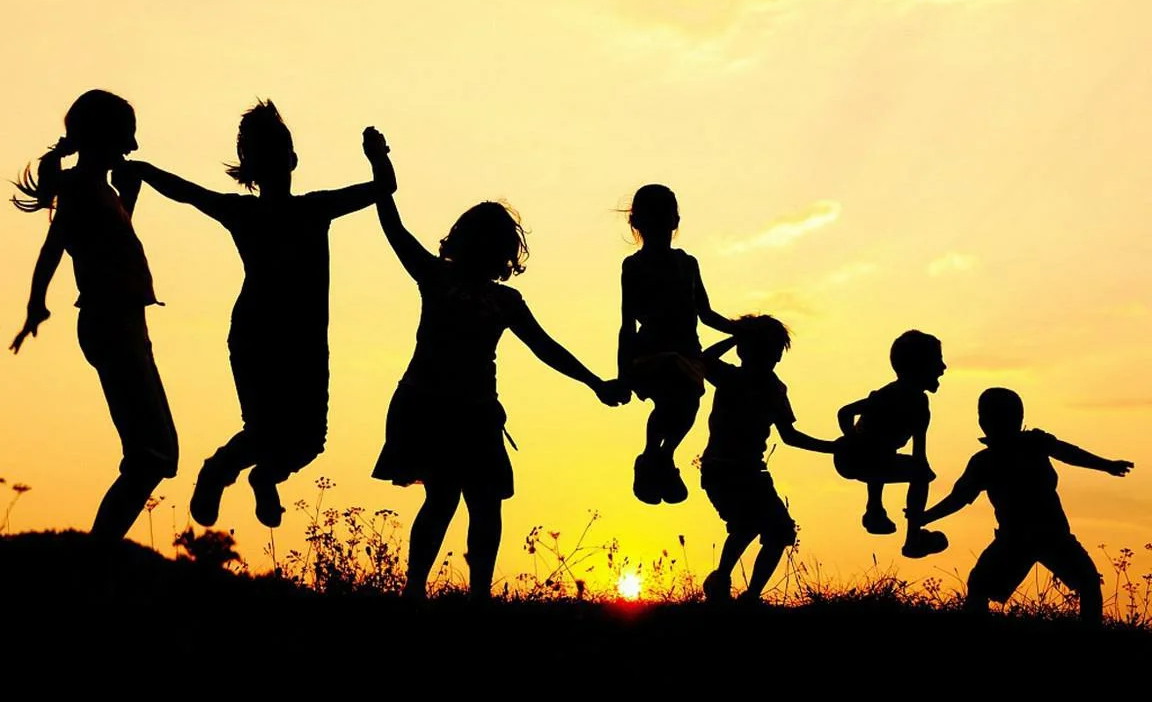 В Госдуме предложили дать занятому домашним хозяйством многодетному родителю трудовой статус