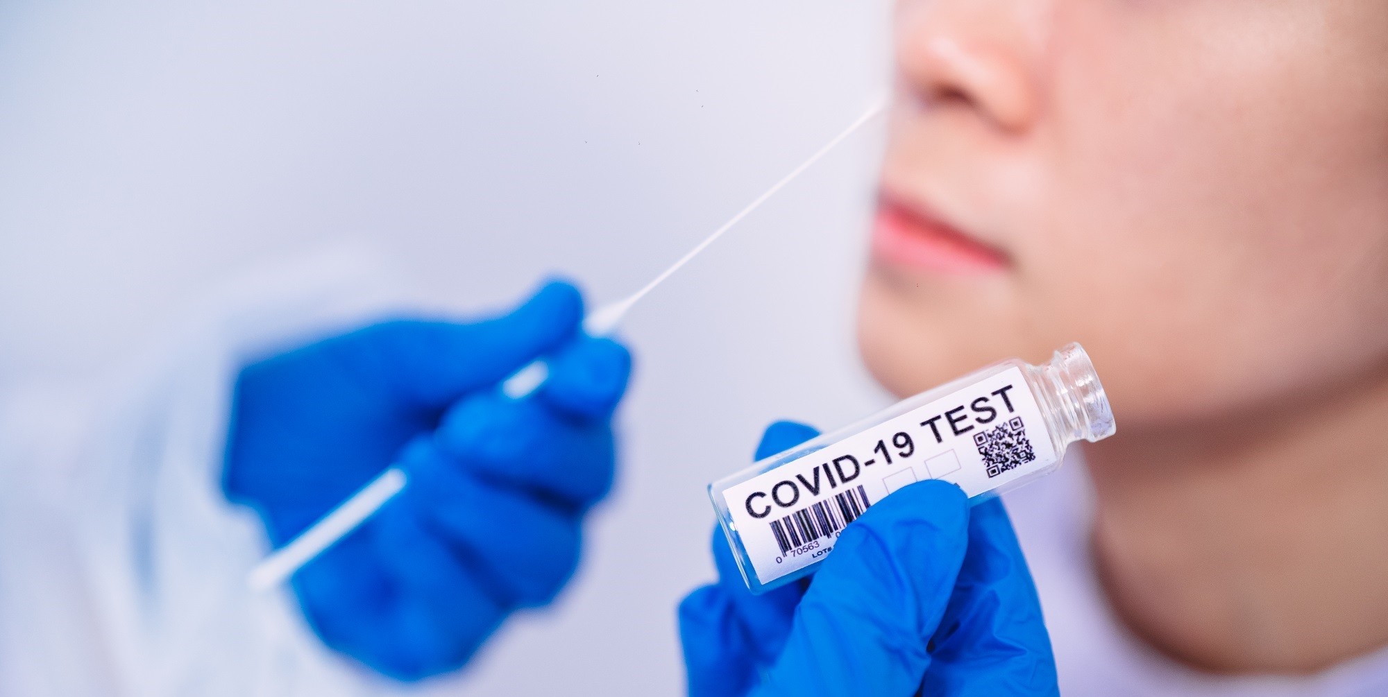 В Греции школьники сами будут проверять себя на коронавирус