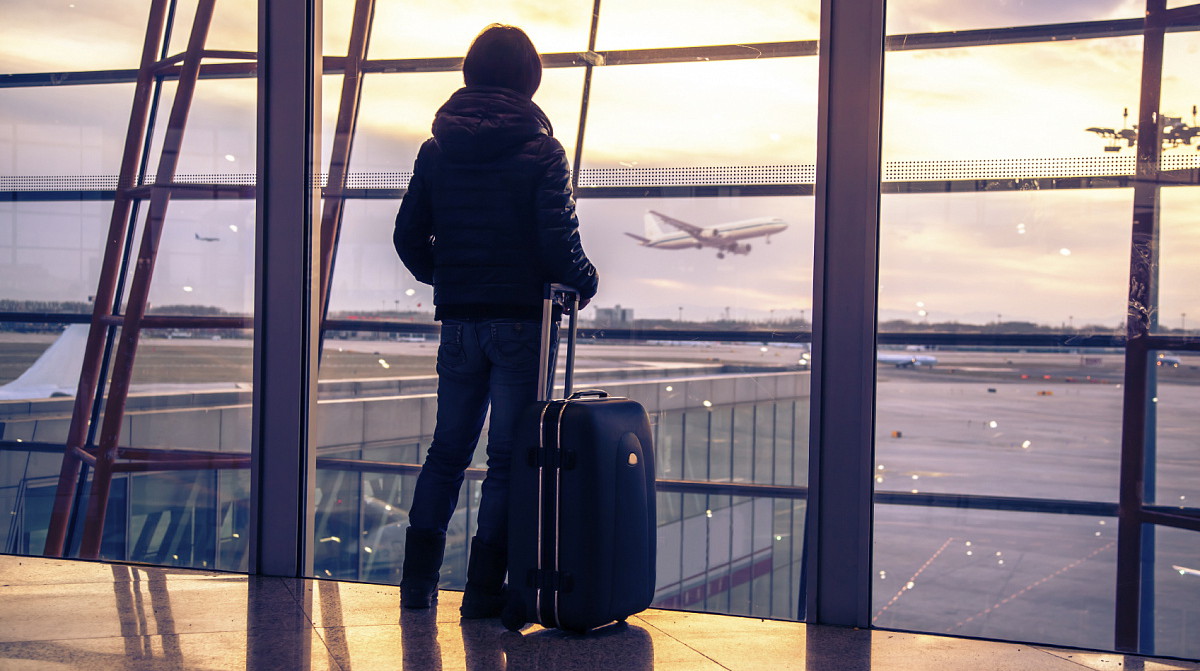 ВЦИОМ: до четверти российских старшеклассников хотели бы уехать за границу