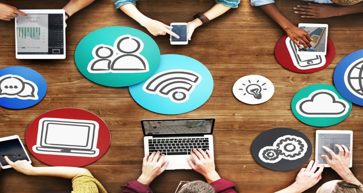 Как школьники Москвы и Южно-Сахалинска проводят (медиа)выходные