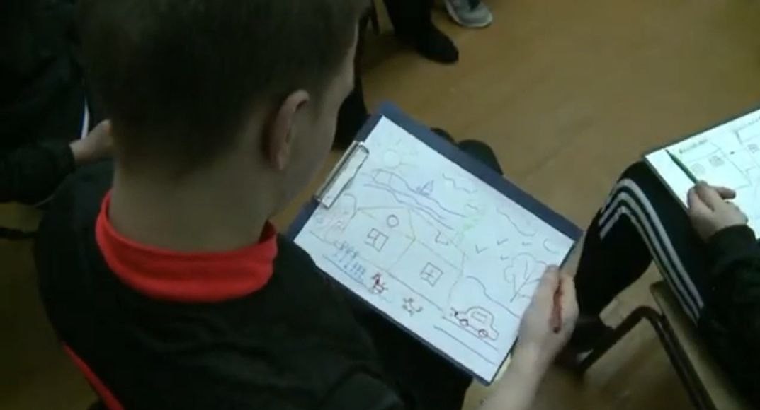 Педагоги и психологи Петрынинского центра провели игровые тренинги с подростками, находящимися  в СИЗО