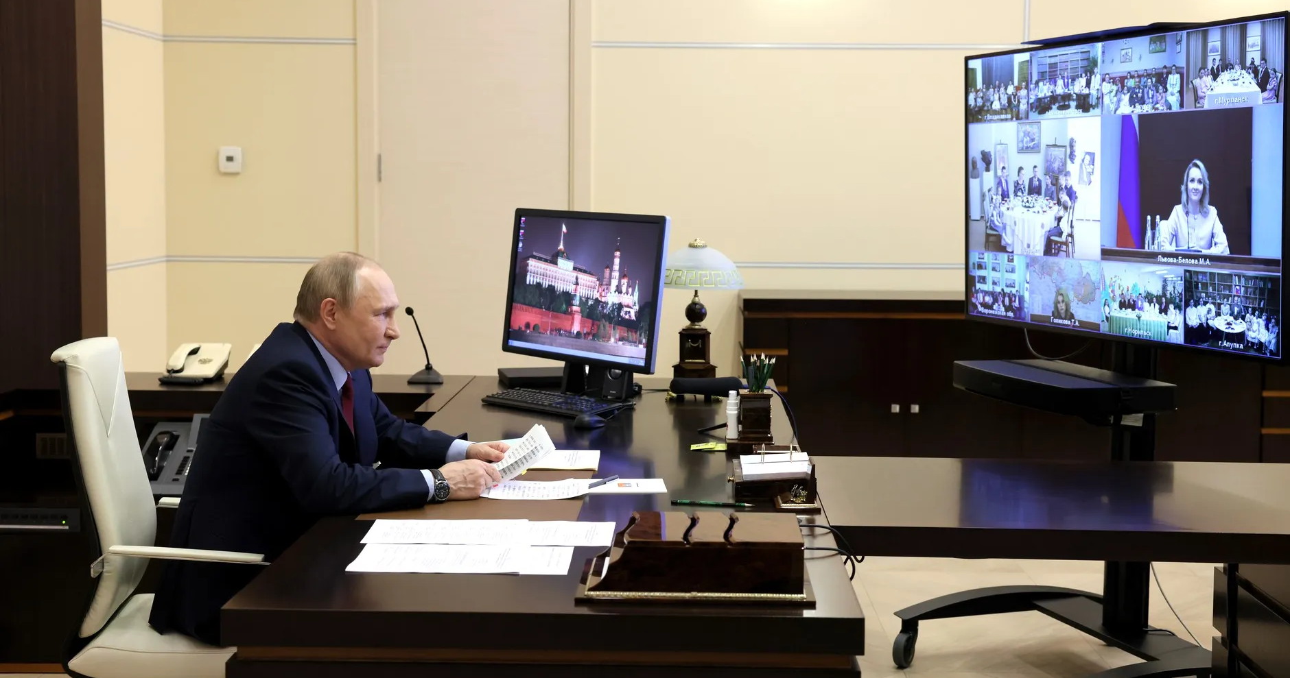 Какие выплаты получат многодетные семьи