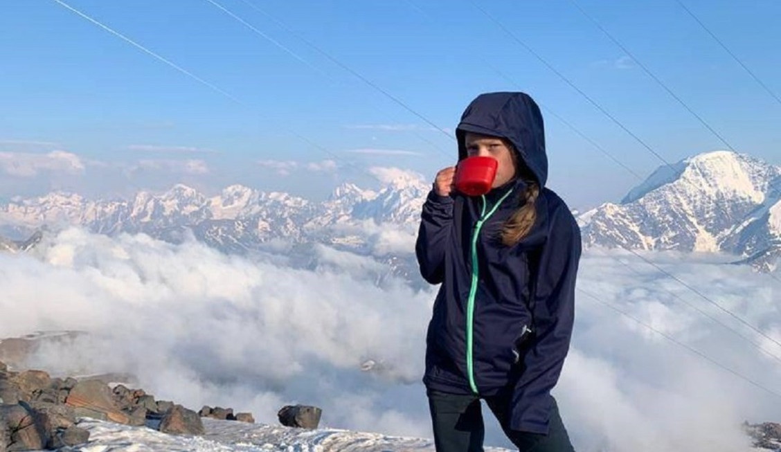 9-летняя школьница из Петербурга установила рекорд, покорив Эльбрус