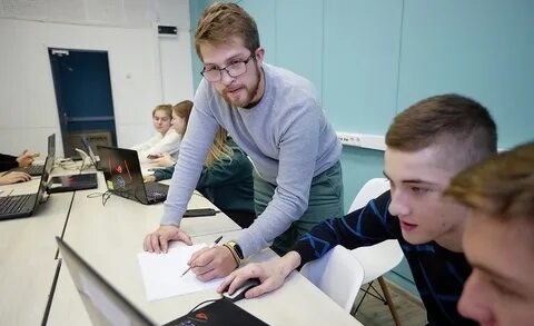 Единороссы создали законопроект, разрешающий студентам вузов и педколледжей преподавать