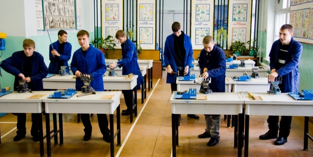 Правительство расширит поддержку среднего профессионального образования