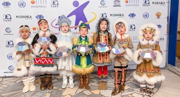 Билингвальные группы, родовые гнезда, образовательные кластеры: как в Республике Саха (Якутия) сохраняют национальный язык и культуру