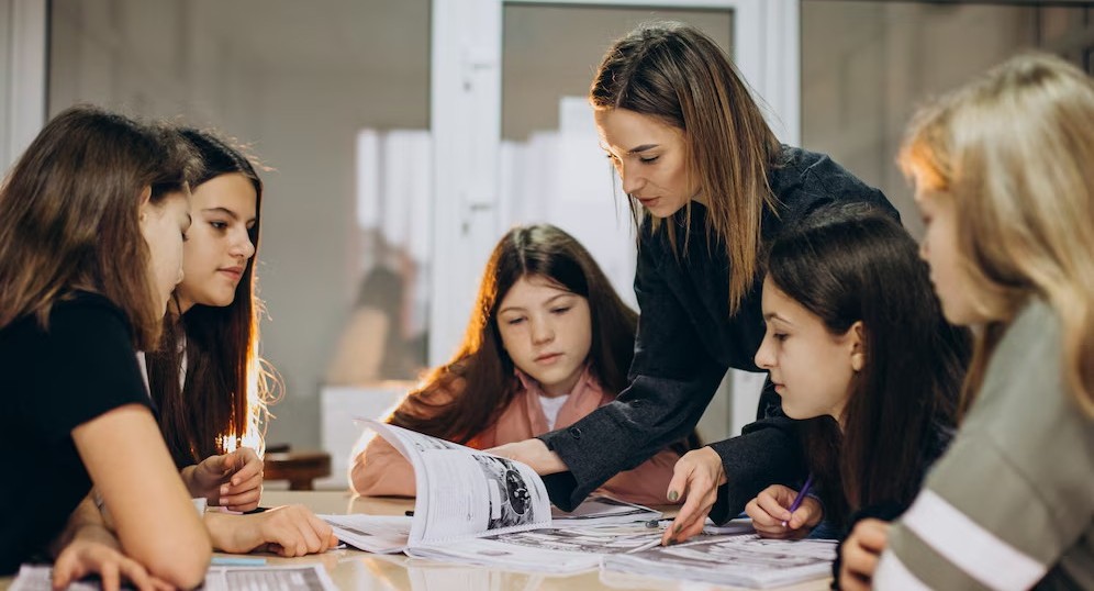 Кравцов назвал решение проблемы с репетиторством