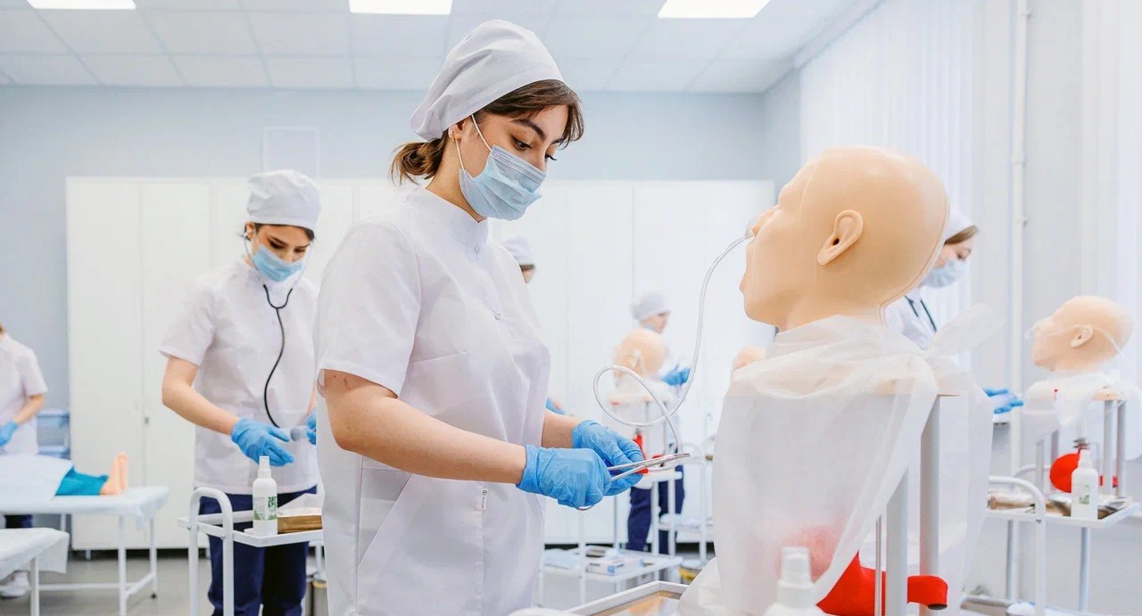 Число бюджетных мест по специальности «Сестринское дело» в столичных колледжах вырастет до трех тысяч