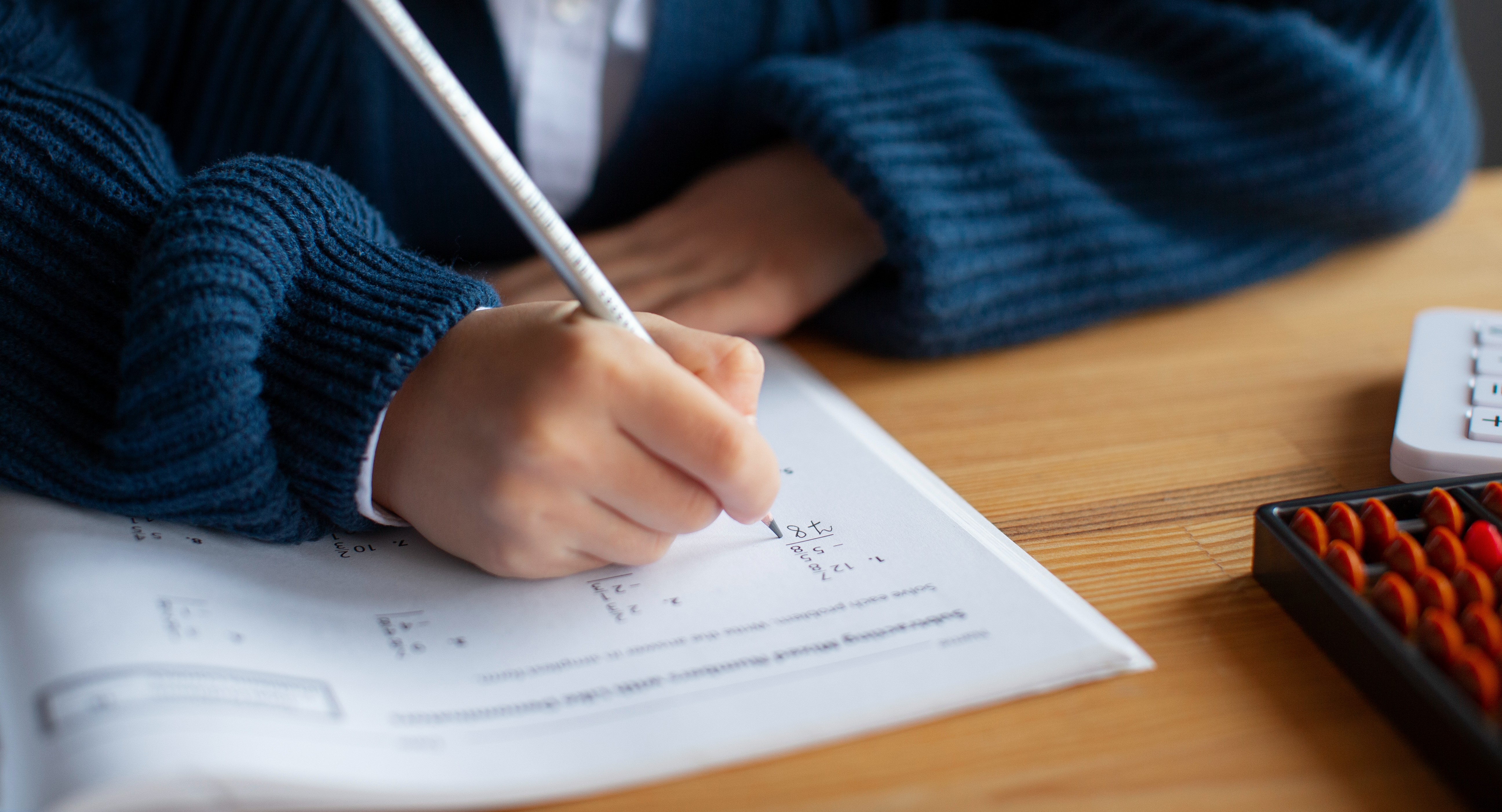 В Госдуме предложили позволить пересдавать предметы по выбору на ЕГЭ