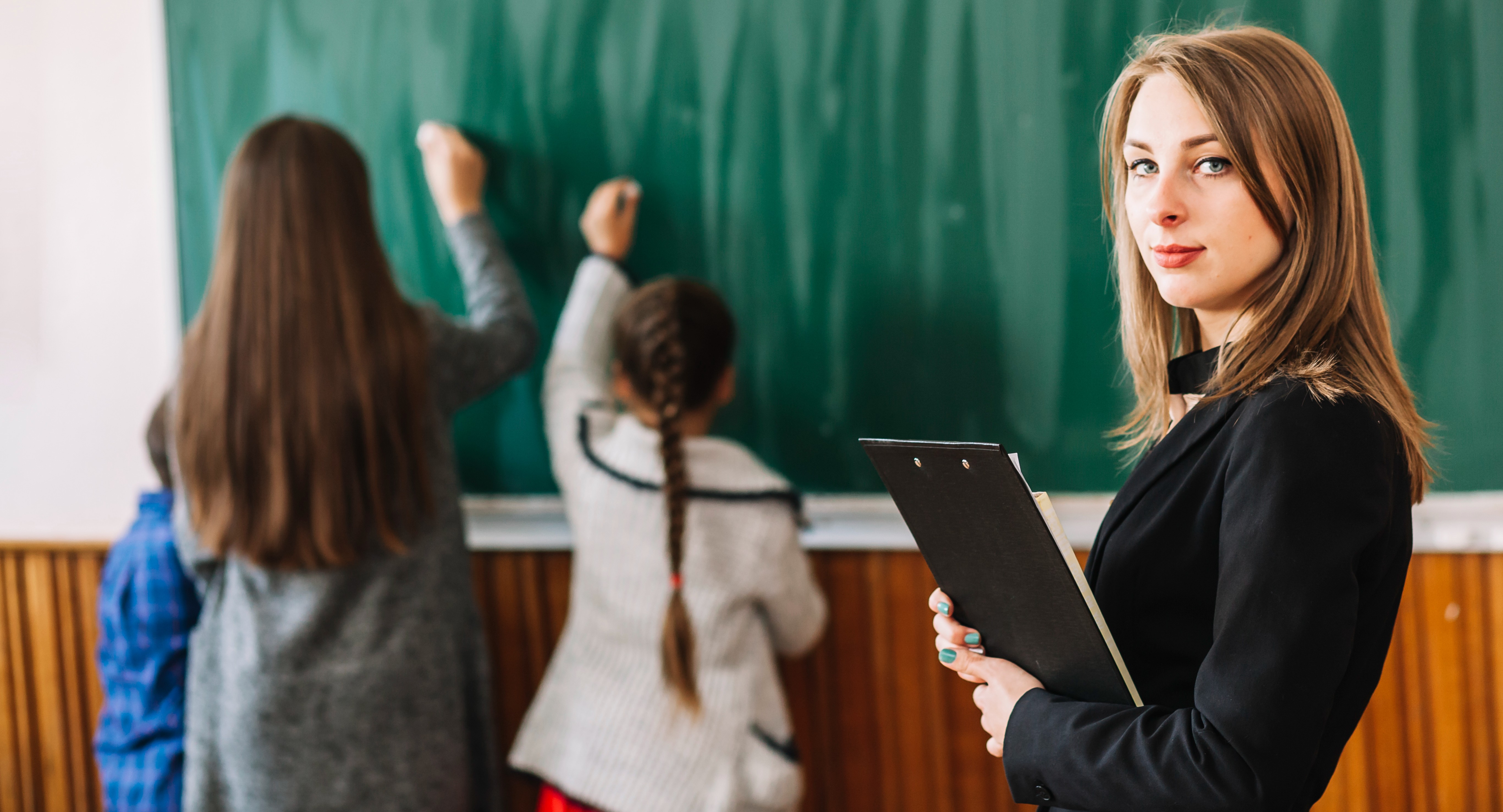 В Новосибирской области создали собственную комиссию по защите чести и достоинства учителей