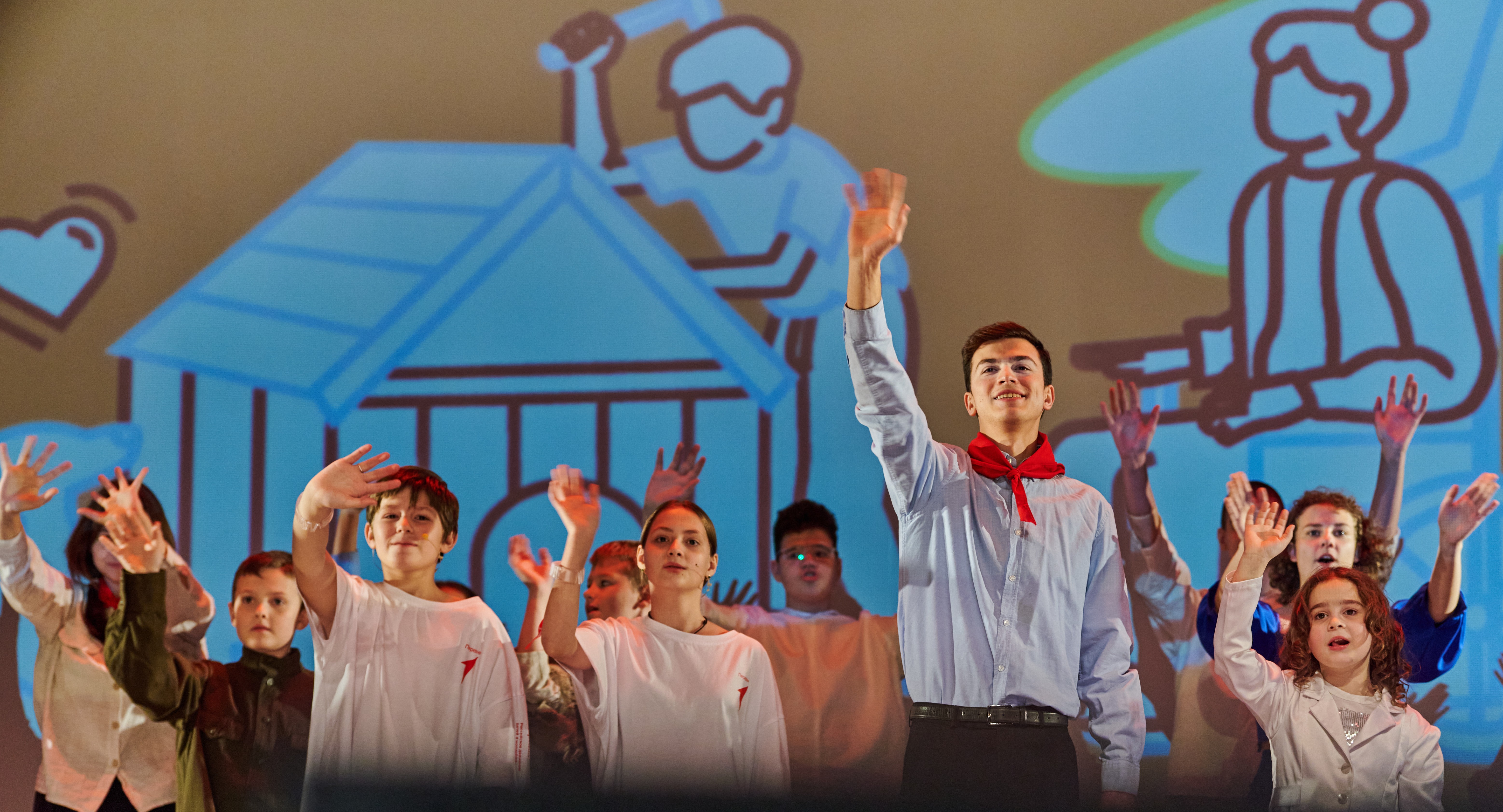 «Добрый год»: юные волонтеры столицы встретились на итоговом событии Движения Первых