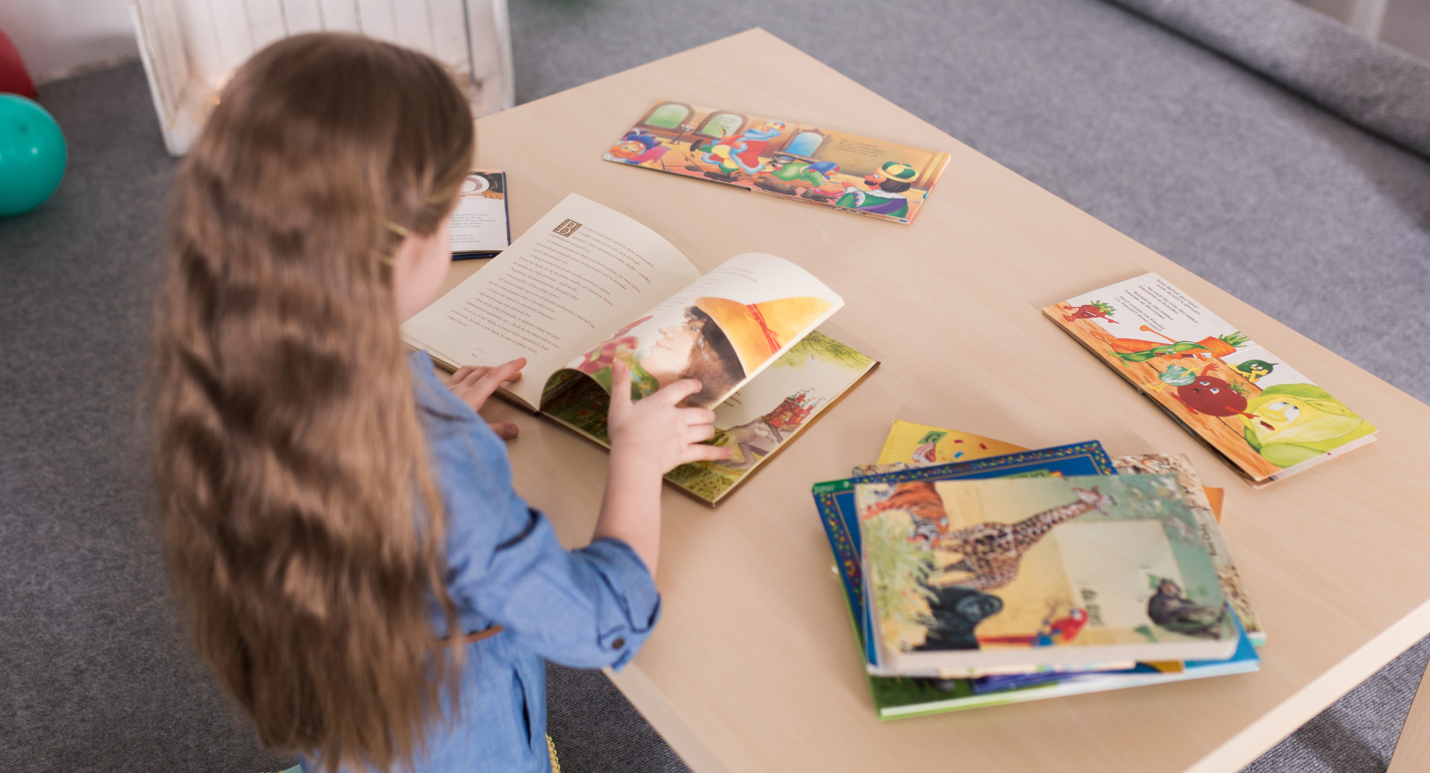 Разноцветные сказки, истории с новым концом и еще 7 примеров, как сказка развивает речь дошкольника