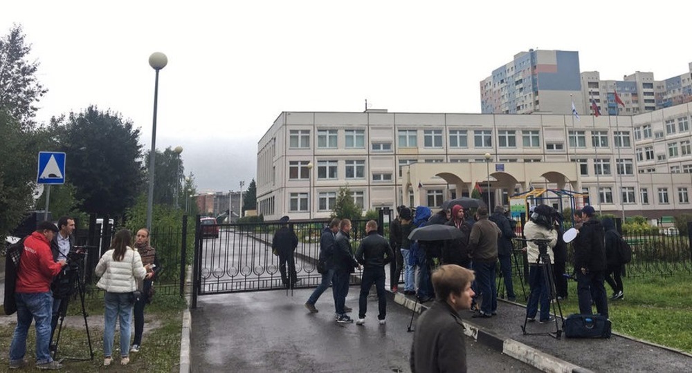 «Слышали взрывы, а потом крики»: что известно о стрельбе в школе подмосковной Ивантеевки