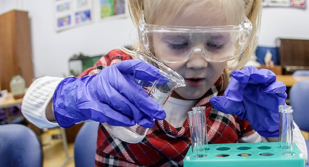 Смогут ли научные мастер-классы для детей заменить уроки физики и химии