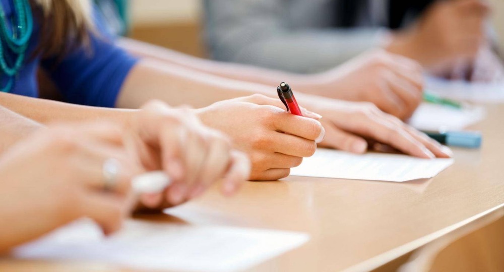 Все больше британских учителей идут на нарушения процедур проведения экзаменов ради более высоких оценок их учеников