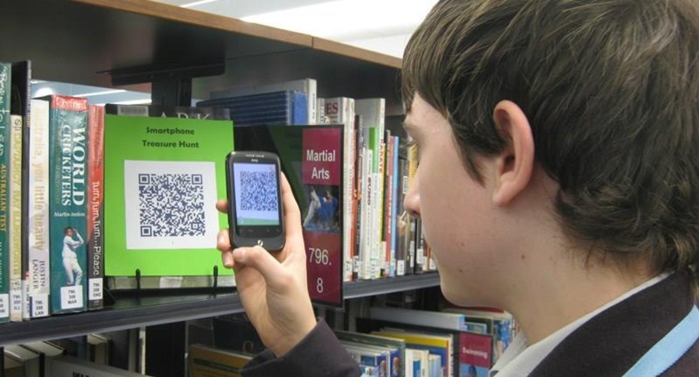 QR-коды для бесплатного скачивания книг разместят в общественных местах в Псковской области