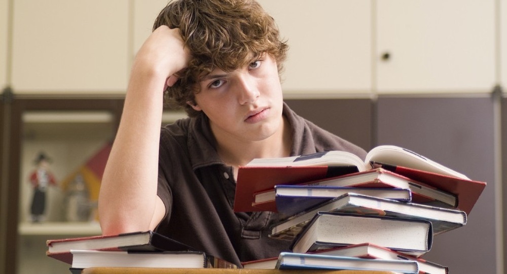 Ученые выяснили, почему подросткам так сложно подготовиться к экзаменам
