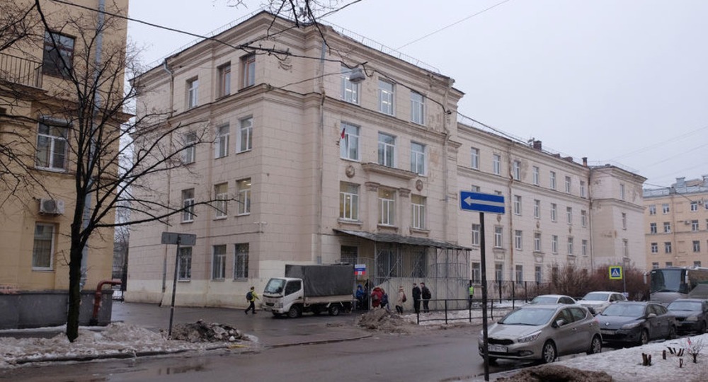 В Петербурге учителя накажут за унижение 11-летней девочки