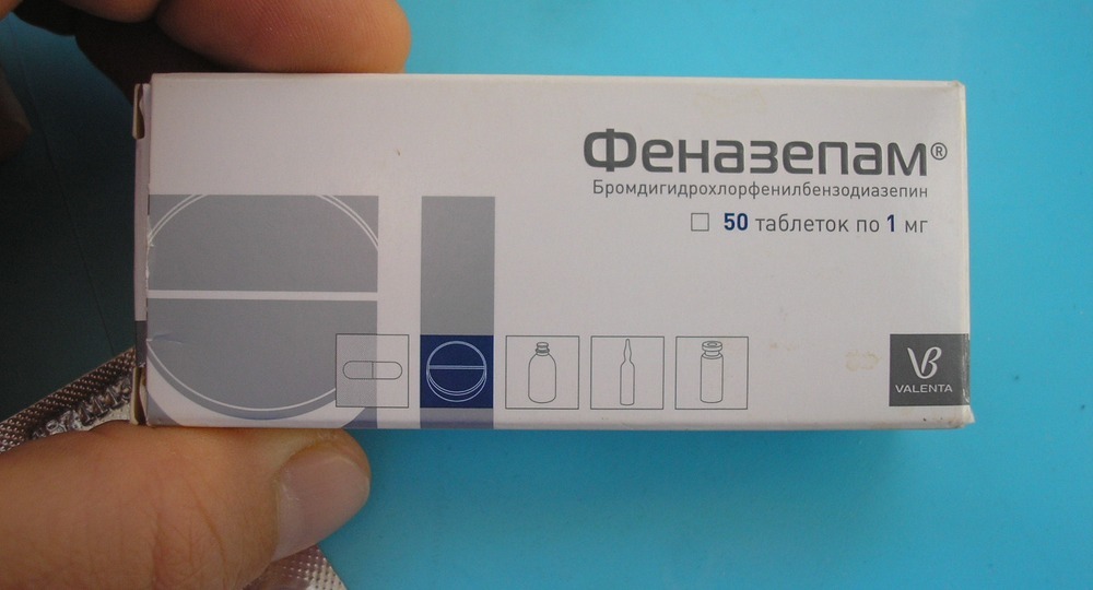 Школьники в Петербурге отравились таблетками «Феназепам»