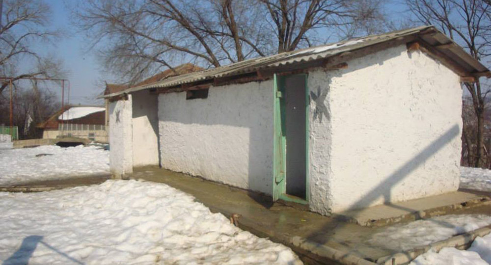 На решение проблемы уличных туалетов в сельских школах нужно около 10 млрд руб.