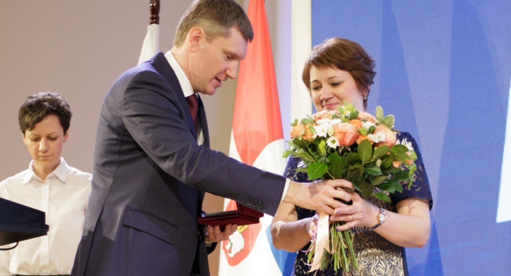 В Пермском крае вручили медаль педагогу, спасавшей детей при поножовщине