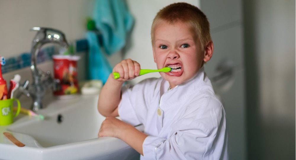 В Приморье учитель заставила школьника чистить зубы перед всем классом