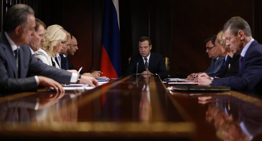 Медведев призвал быстрее завершить работу над министерством просвещения