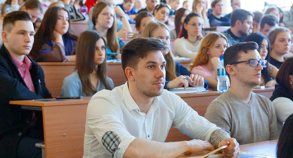 Сергей Миронов призвал повысить студенческие стипендии до прожиточного минимума