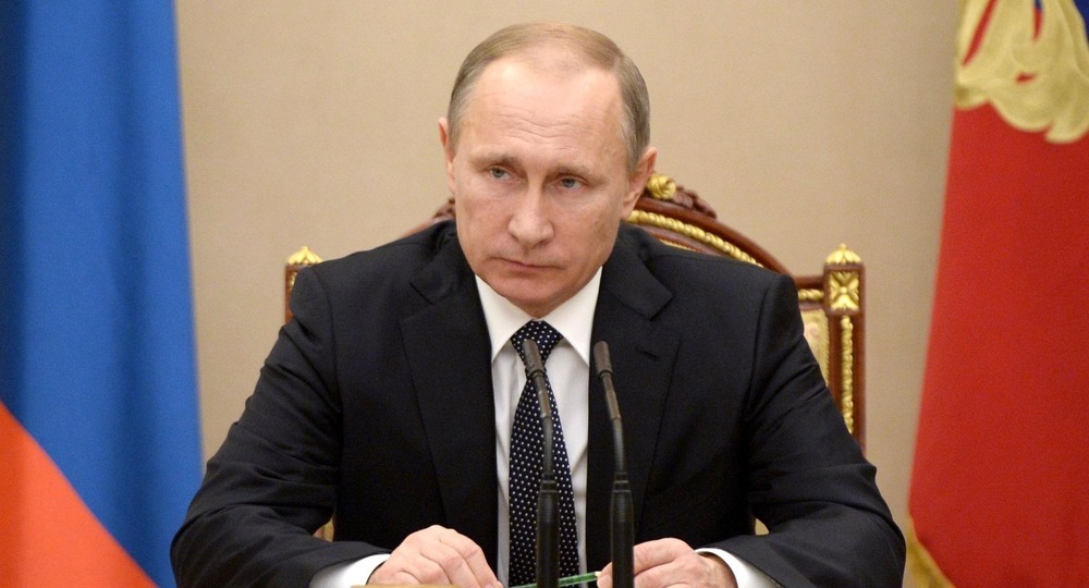 Владимир Путин одобрил закон о праве выбора дат отпуска для многодетных родителей