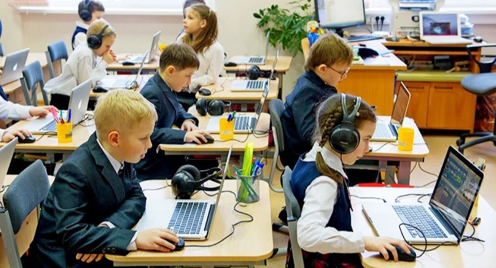 Совет по развитию цифровой экономики предложил поощрять школы за отличников по информатике