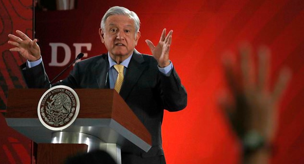 Президент Мексики очистит платежные ведомости школ от «мертвых душ»