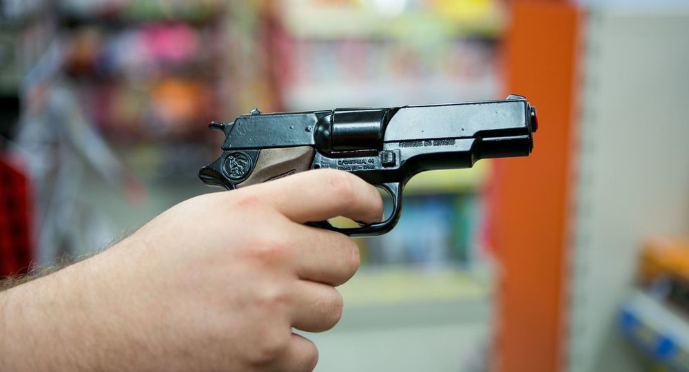 В Крыму школьник с игрушечным пистолетом едва не сорвал ЕГЭ