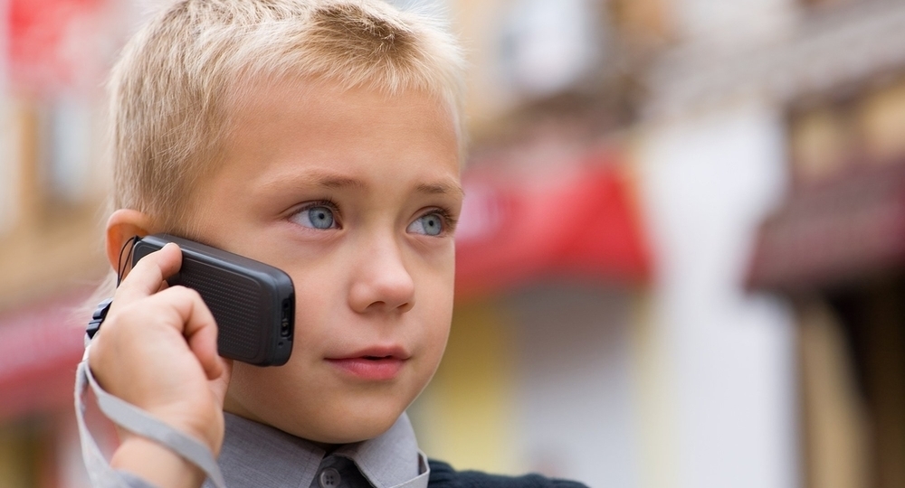 Родительский комитет предложил школьникам кнопочные телефоны вместо смартфонов