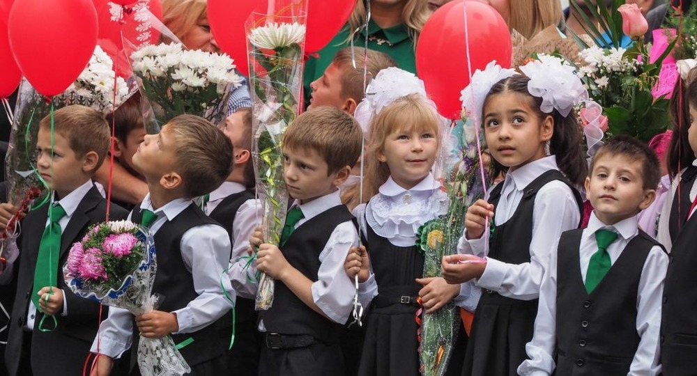 Мэрия Екатеринбурга: город не сможет выполнить поручения президента по первым сменам в школах