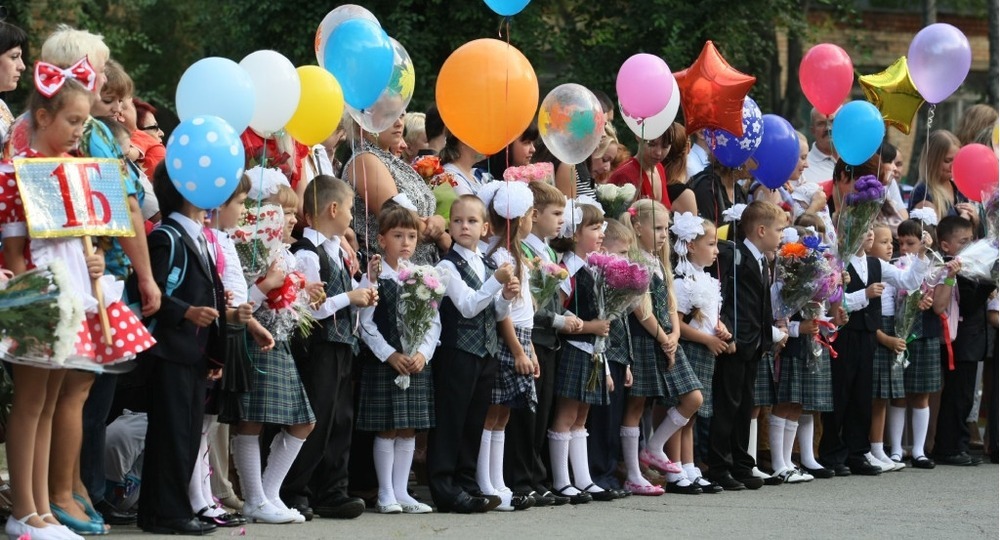 В России подорожали товары для школьников | Вести образования