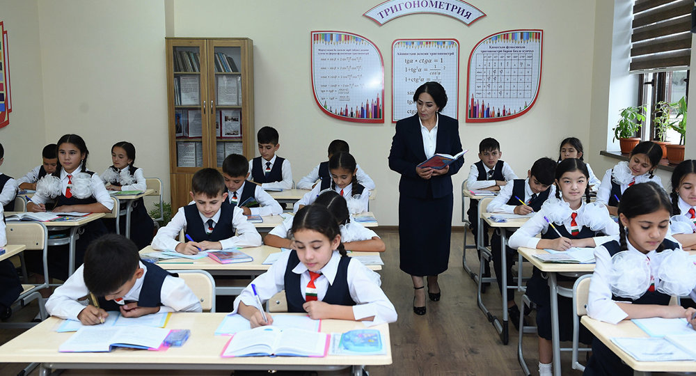 Минобрнауки Таджикистана запретило поборы с родителей