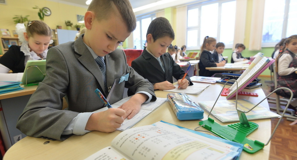 В Беларуси введут всеобщее среднее образование